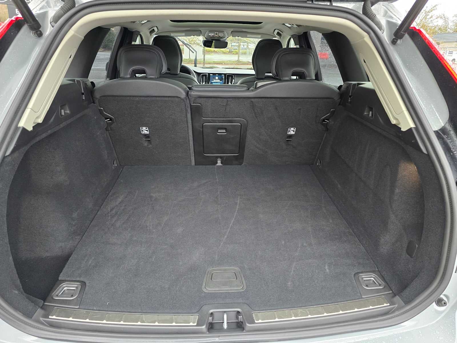 2025 Volvo XC60 Plus