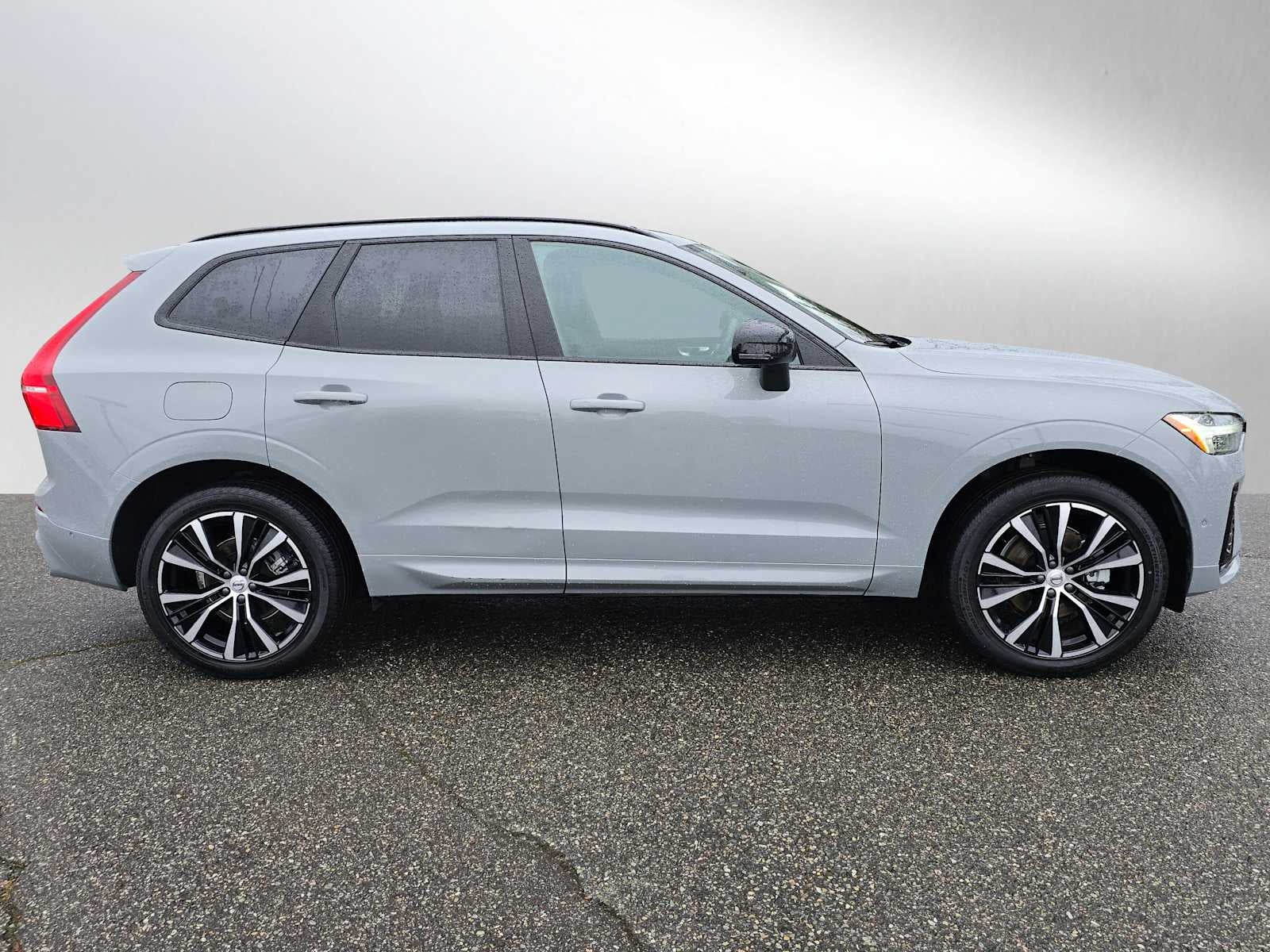 2025 Volvo XC60 Plus