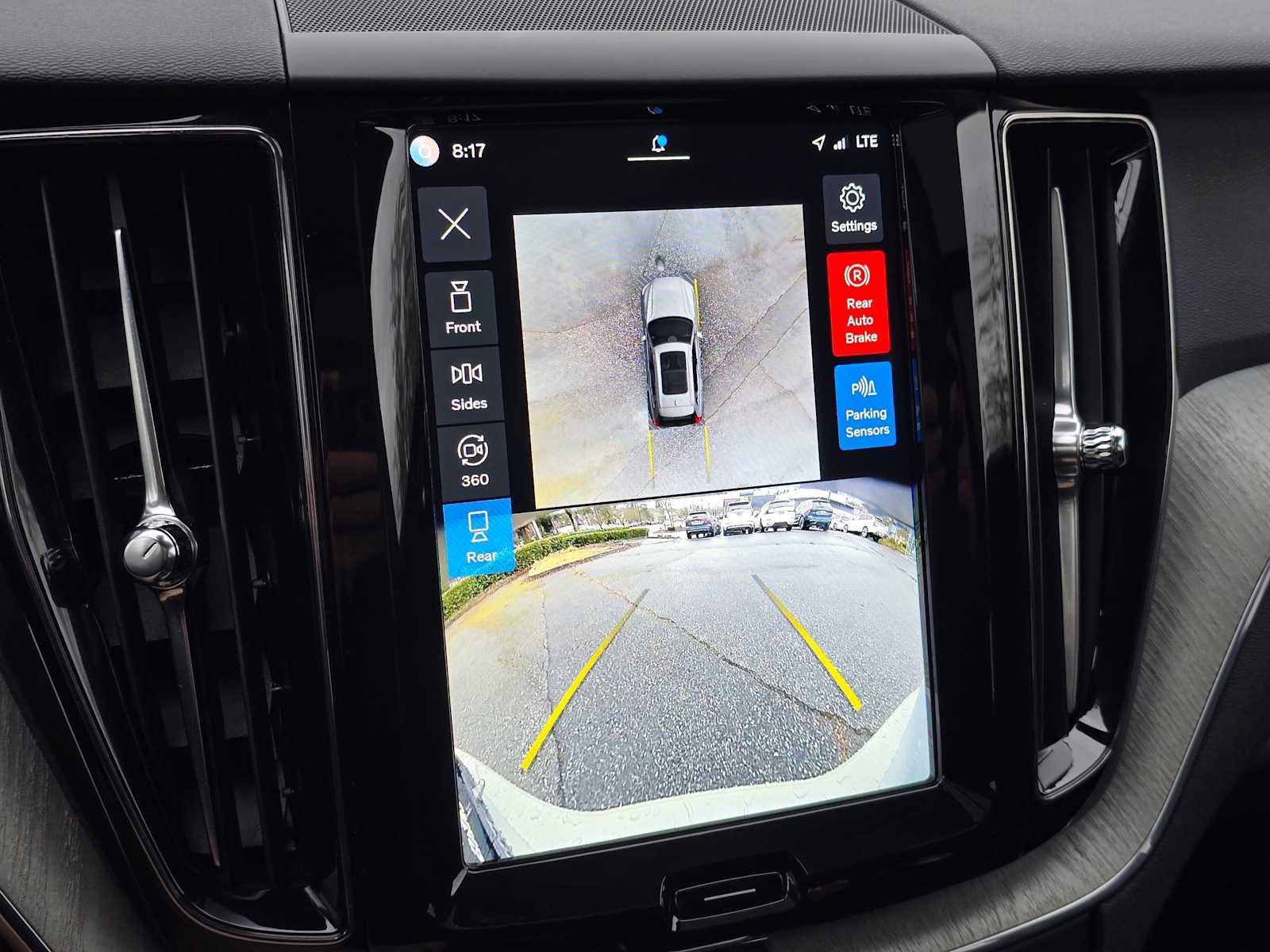 2025 Volvo XC60 Plus