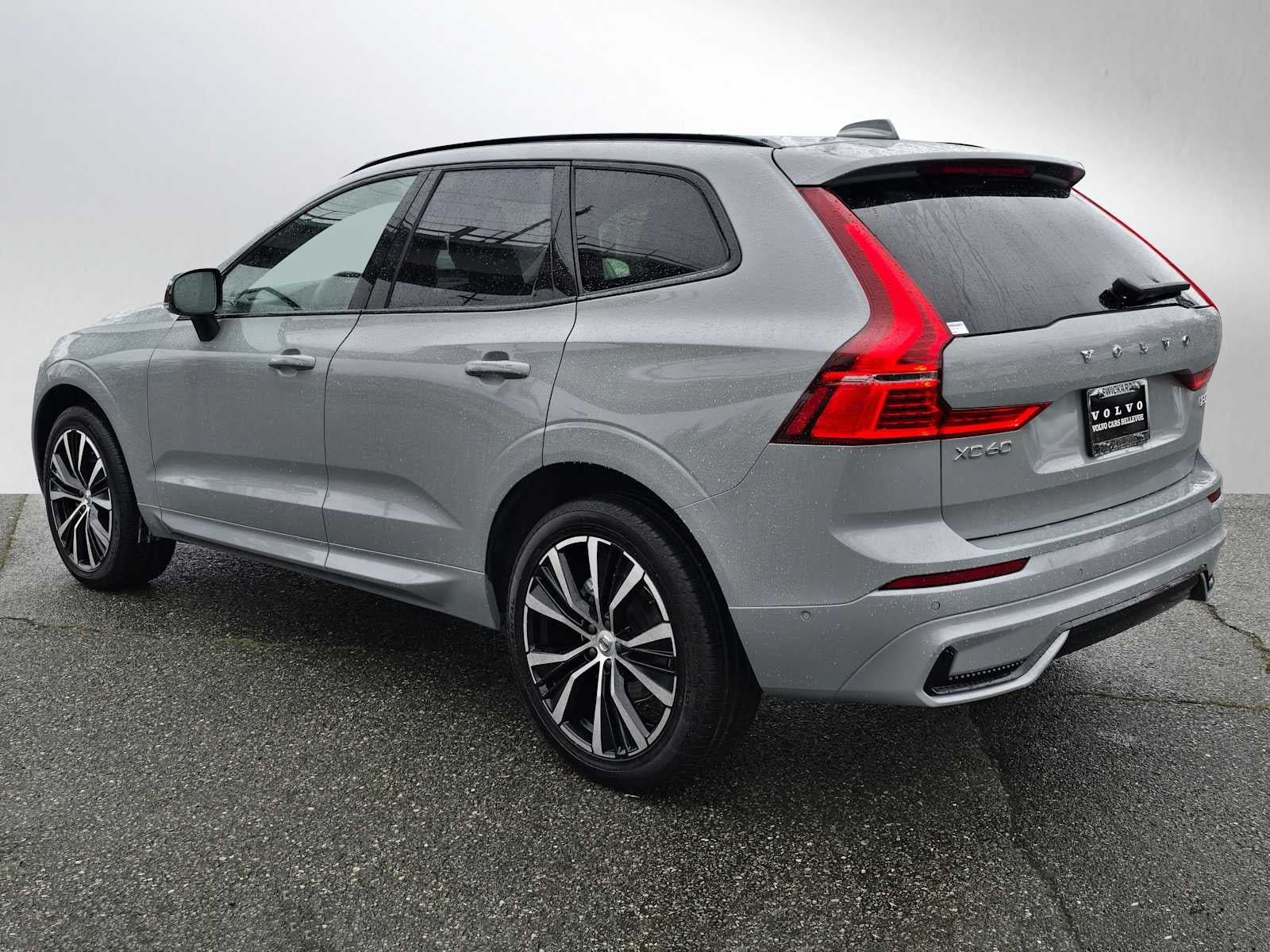 2025 Volvo XC60 Plus