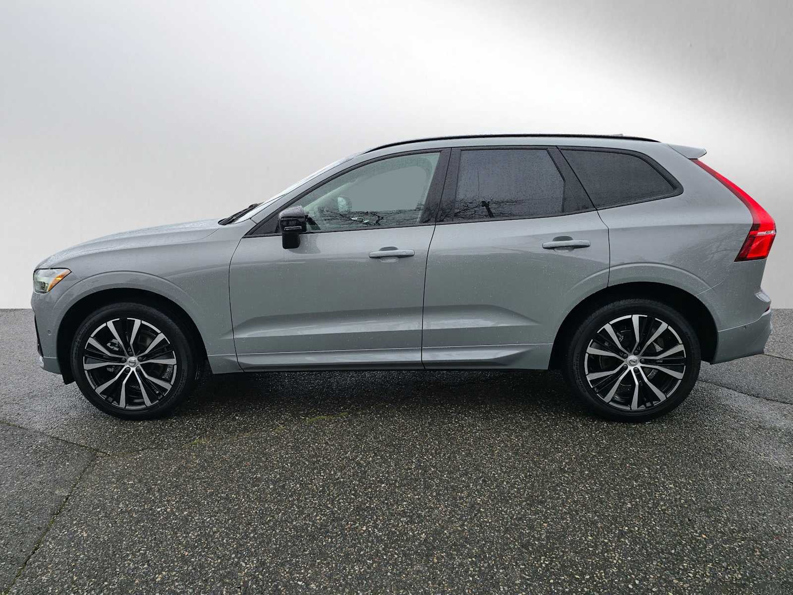 2025 Volvo XC60 Plus