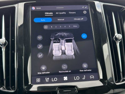 2025 Volvo XC60 Plus