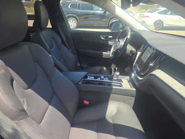 2025 Volvo XC60 Plus