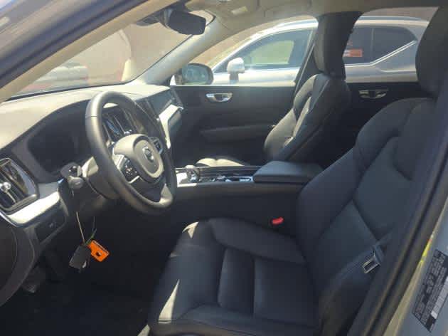 2025 Volvo XC60 Plus