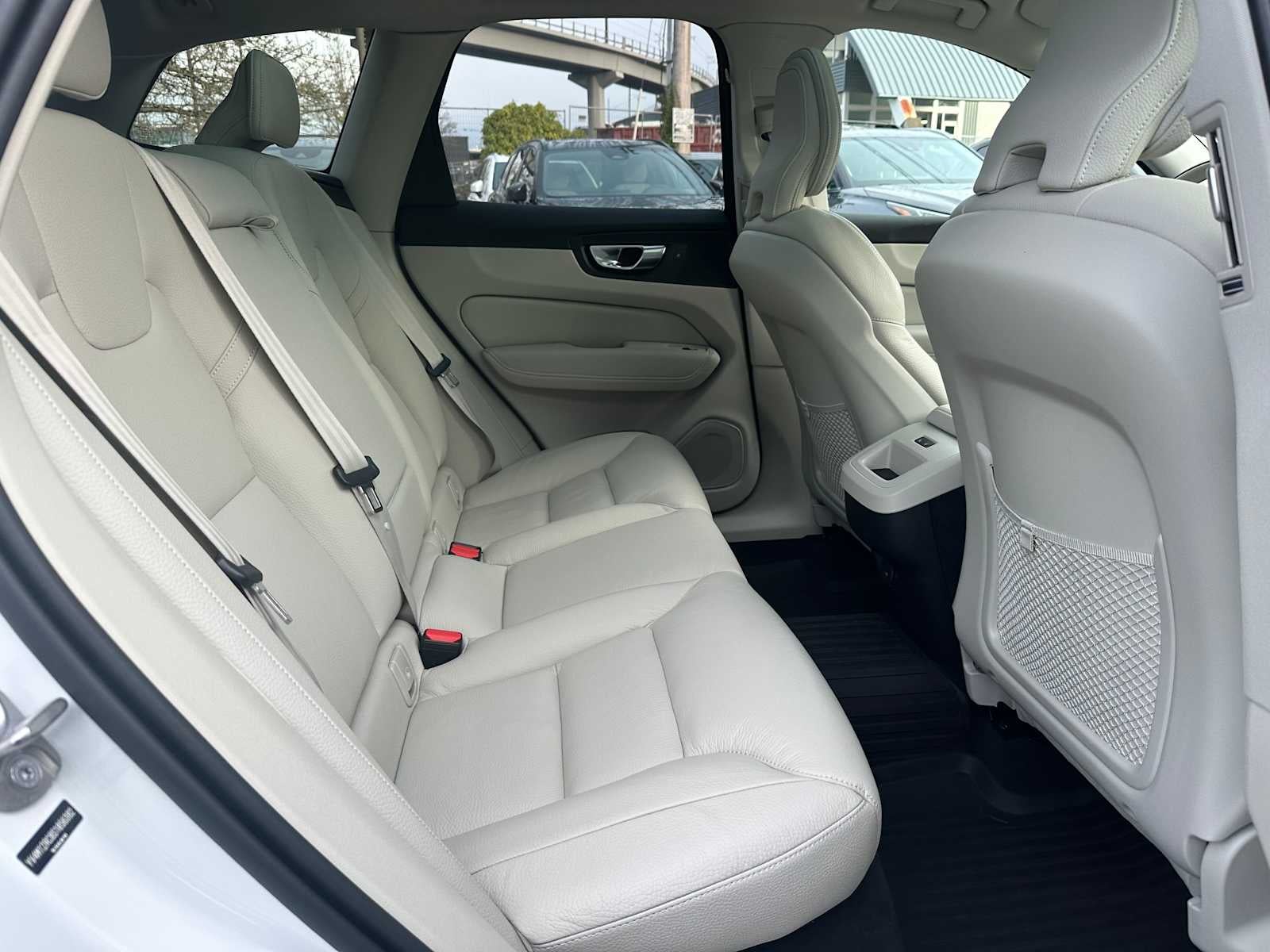 2025 Volvo XC60 Plus