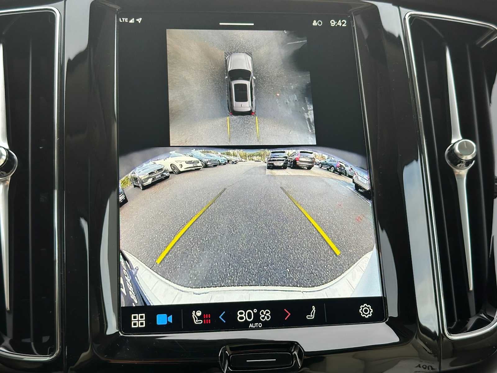 2025 Volvo XC60 Plus