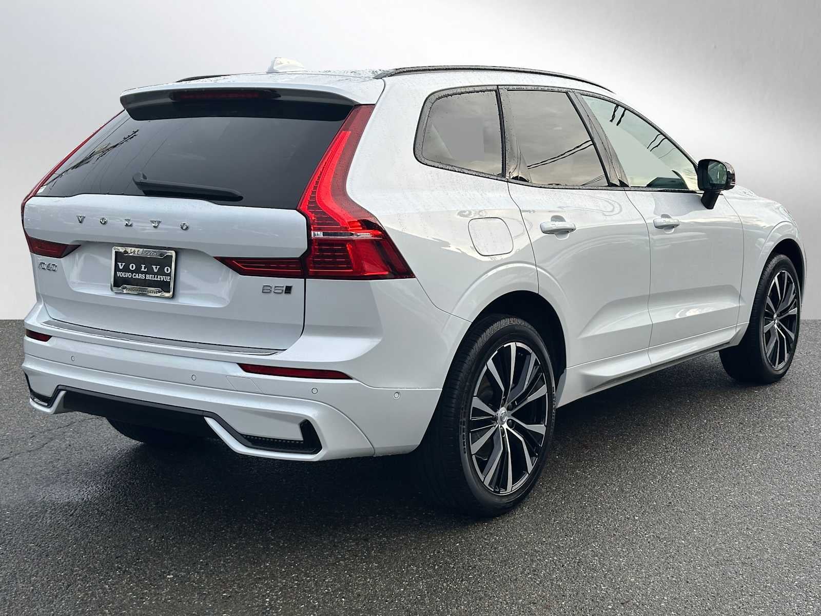 2025 Volvo XC60 Plus