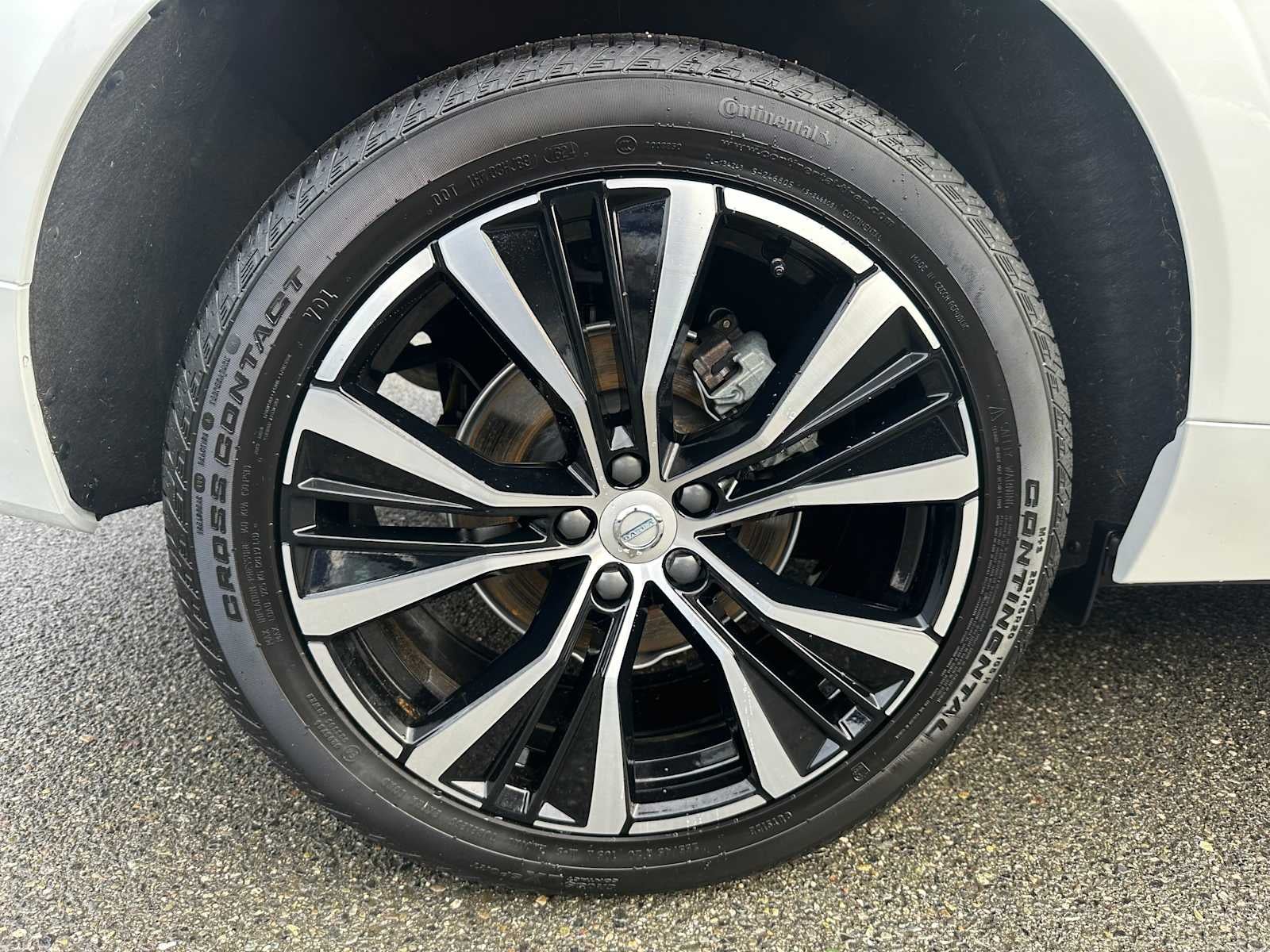 2025 Volvo XC60 Plus