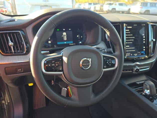 2025 Volvo XC60 Plus