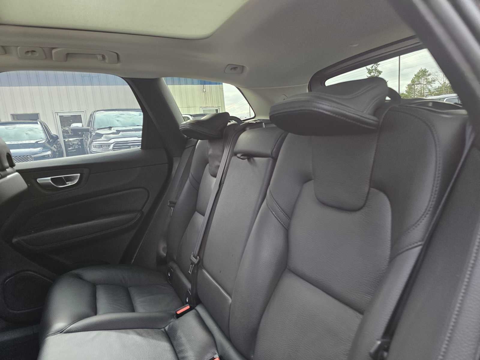 2025 Volvo XC60 Plus