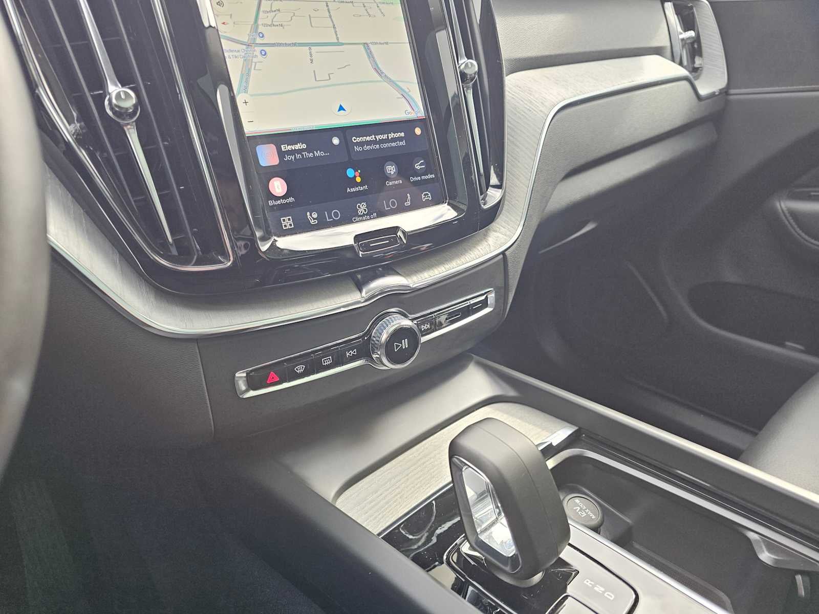 2025 Volvo XC60 Plus