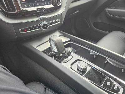 2025 Volvo XC60 Plus