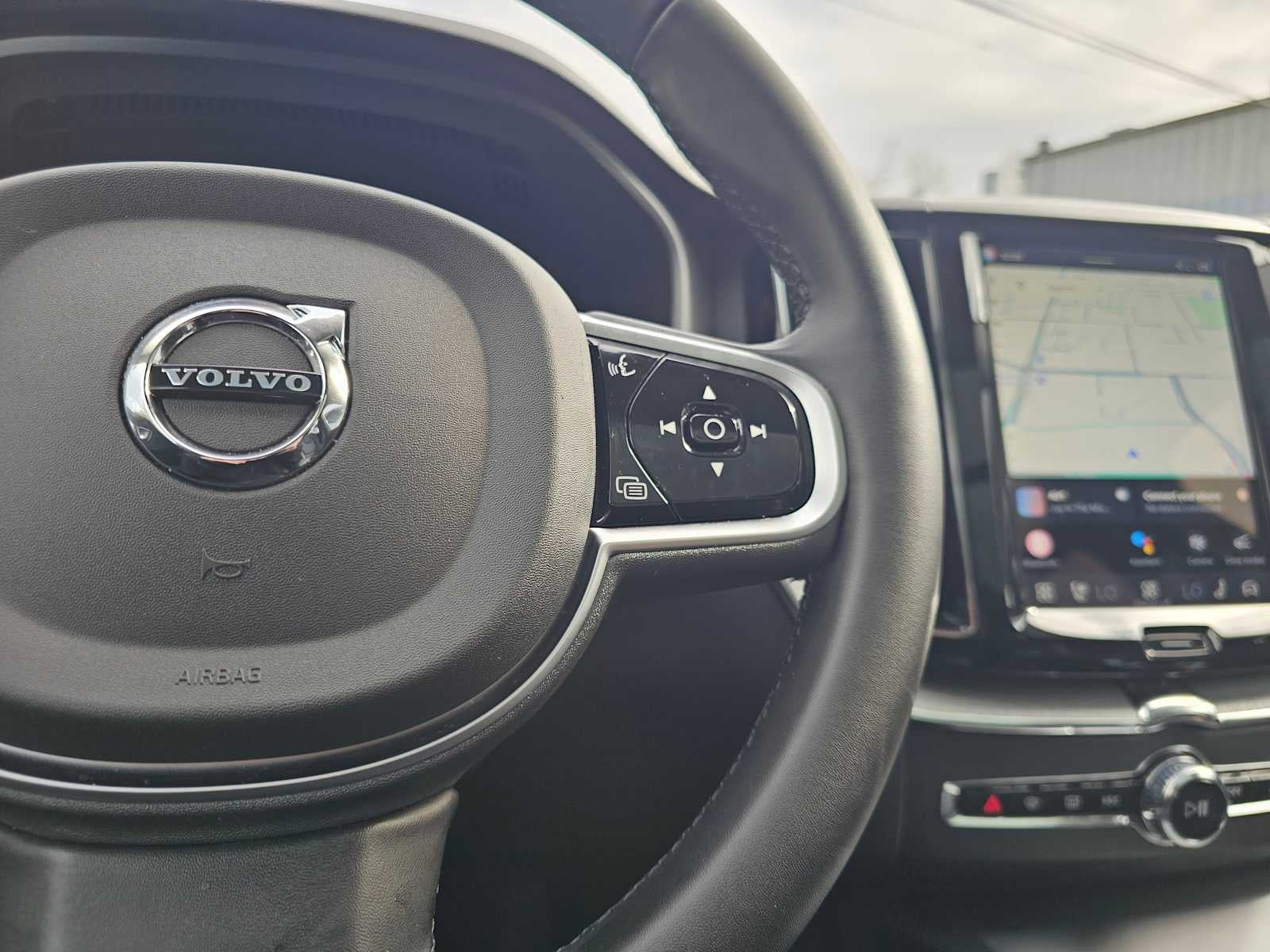 2025 Volvo XC60 Plus