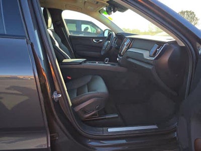 2025 Volvo XC60 Plus