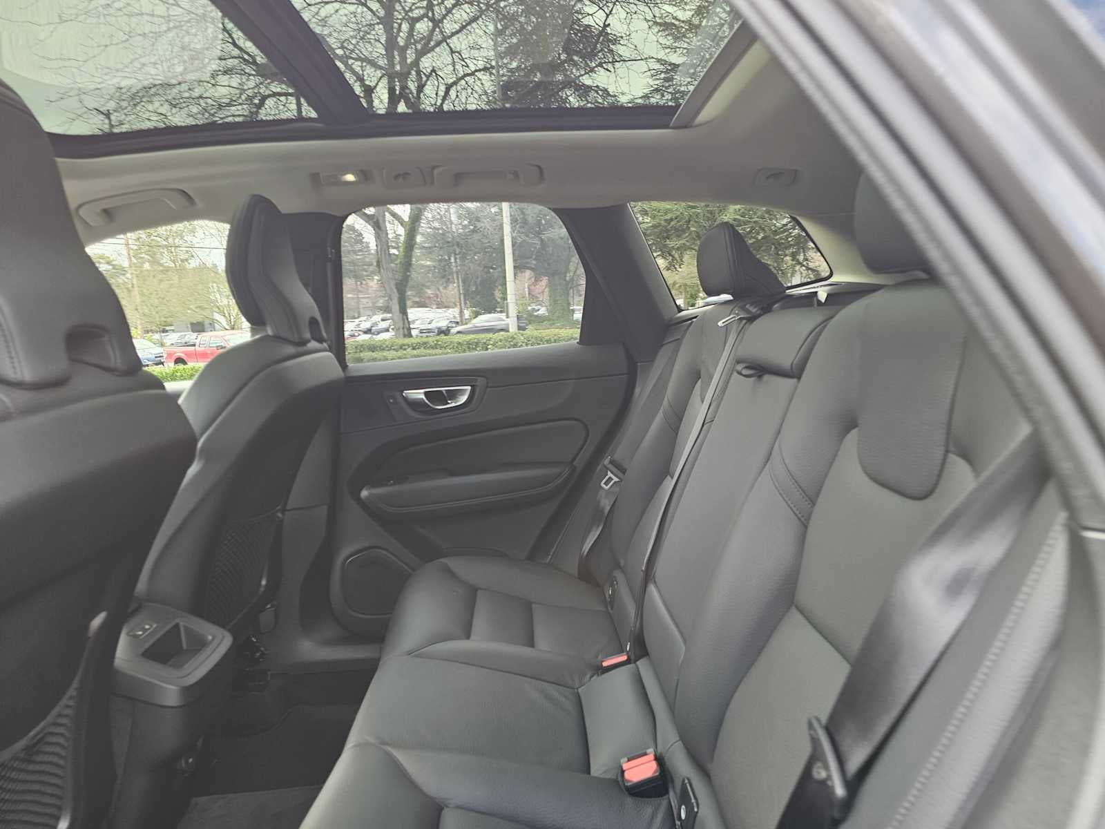 2025 Volvo XC60 Plus