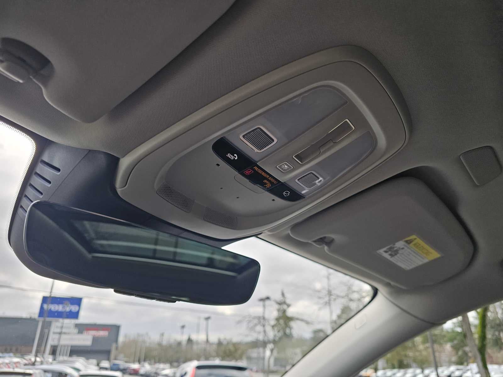 2025 Volvo XC60 Plus