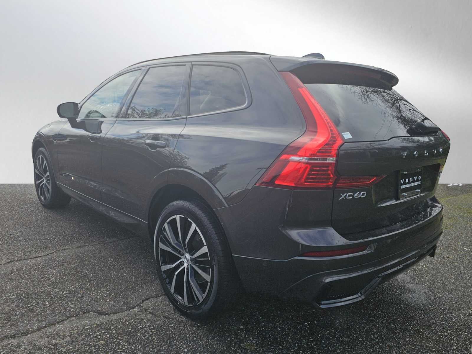 2025 Volvo XC60 Plus