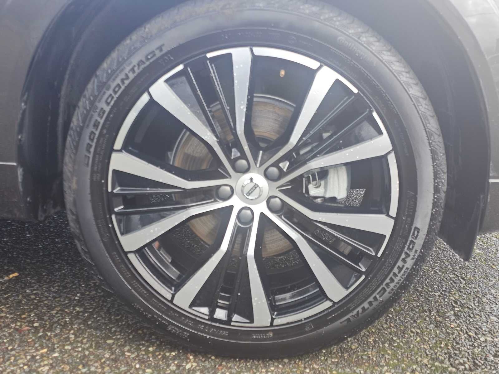 2025 Volvo XC60 Plus