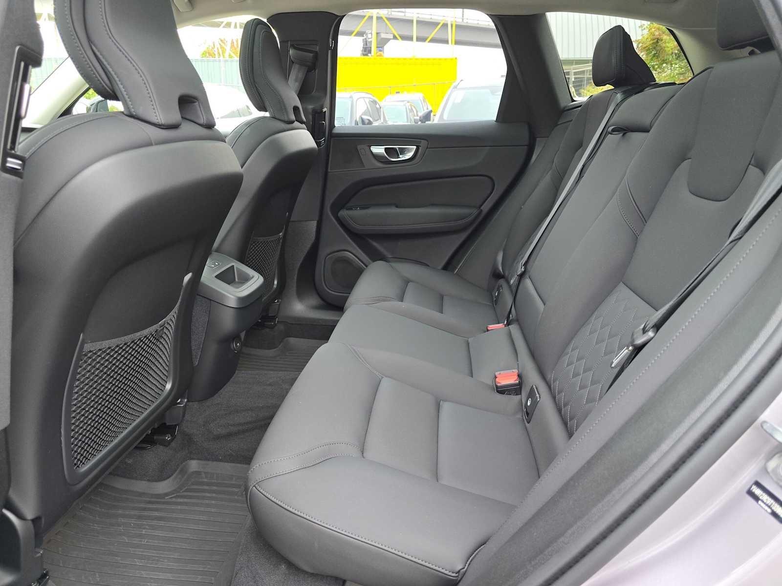2026 Volvo XC60 Plus