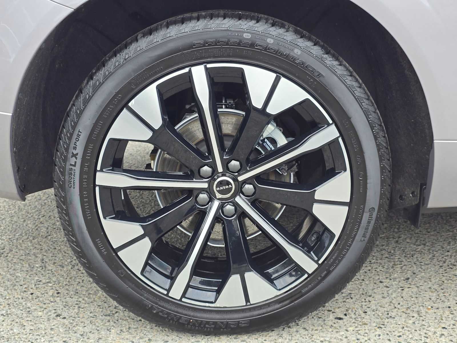 2026 Volvo XC60 Plus