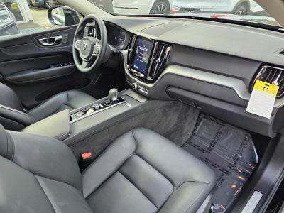 2025 Volvo XC60 Core