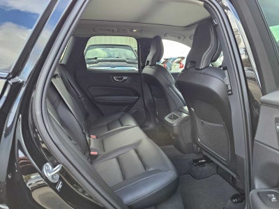 2025 Volvo XC60 Core