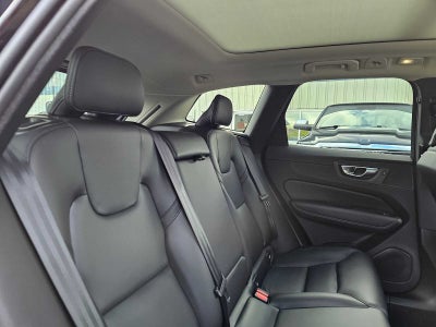 2025 Volvo XC60 Core