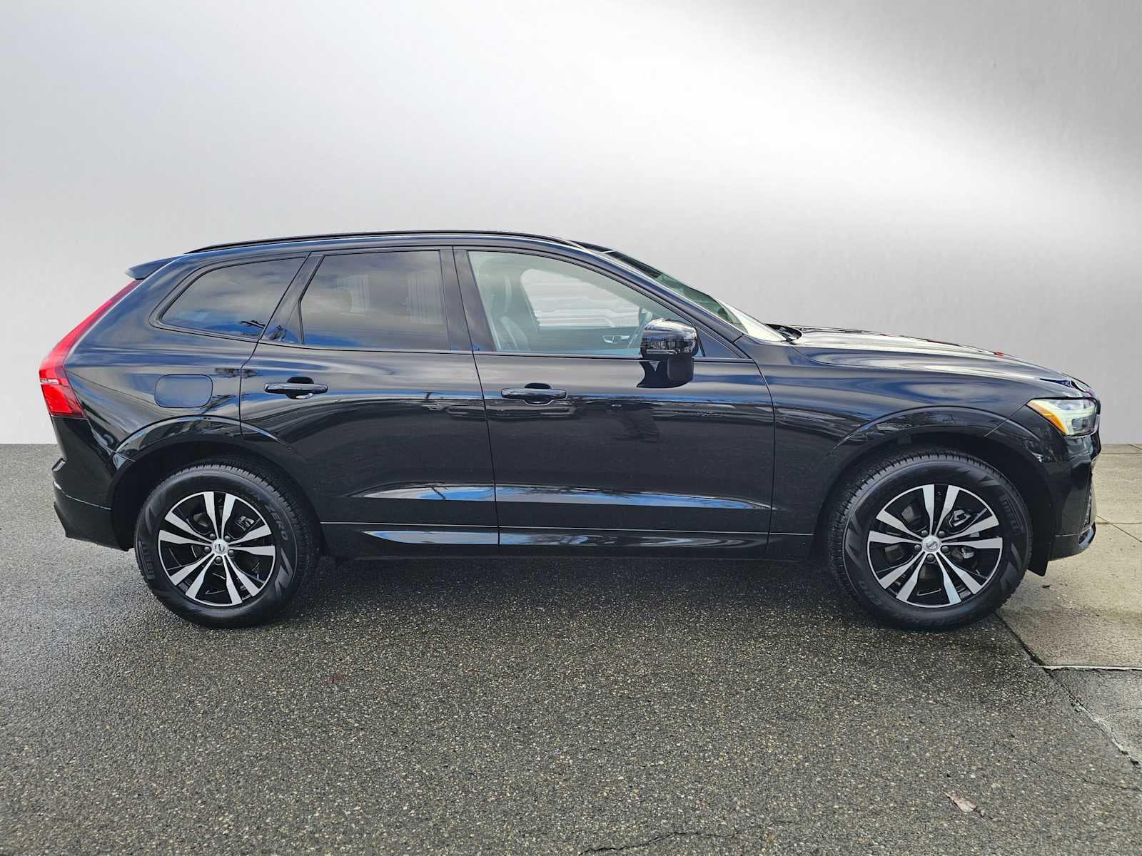 2025 Volvo XC60 Core