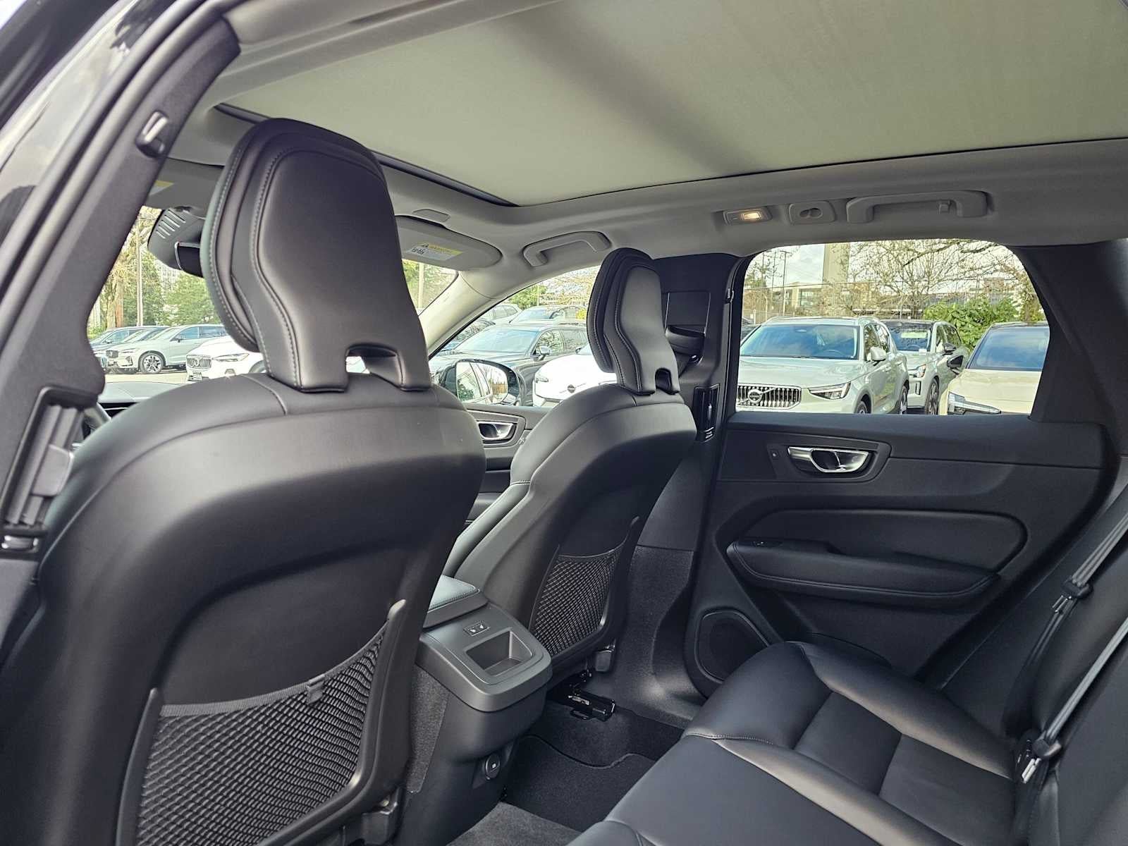 2025 Volvo XC60 Core