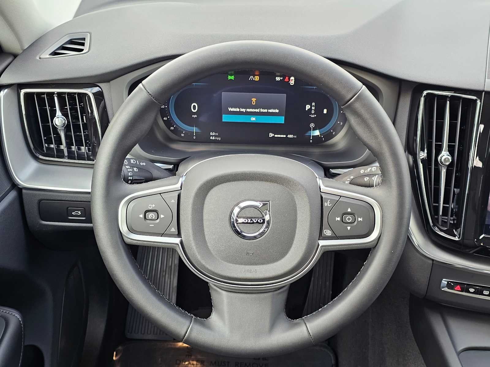 2025 Volvo XC60 Core