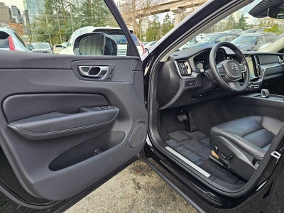 2025 Volvo XC60 Core