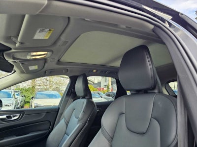2025 Volvo XC60 Core