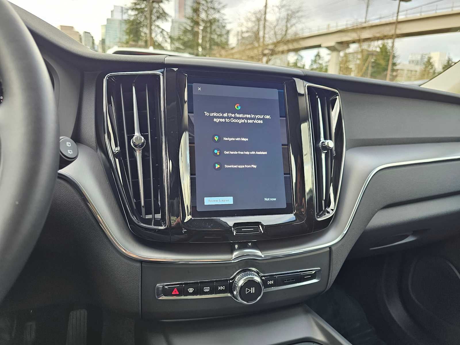 2025 Volvo XC60 Core