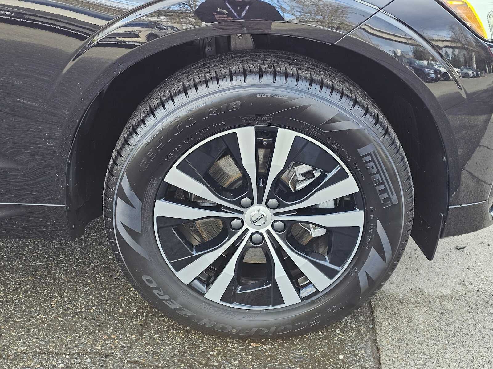 2025 Volvo XC60 Core