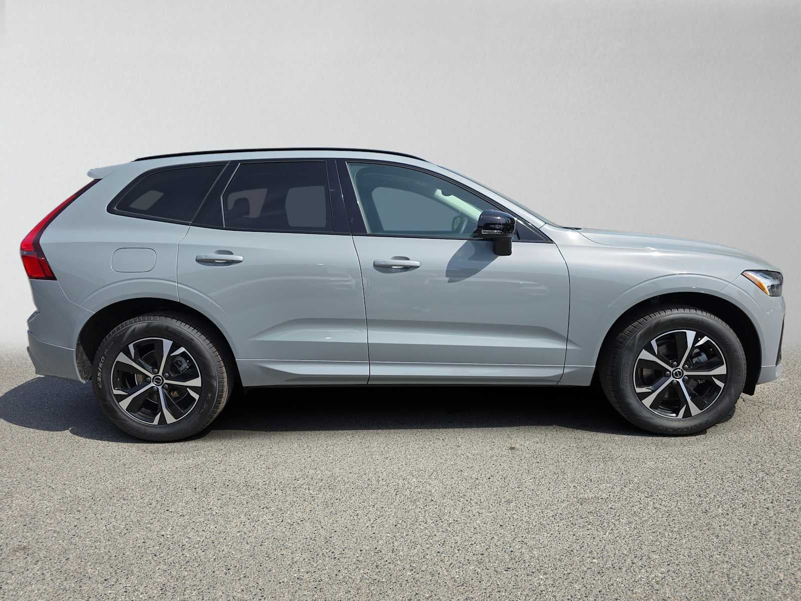 2026 Volvo XC60 Core