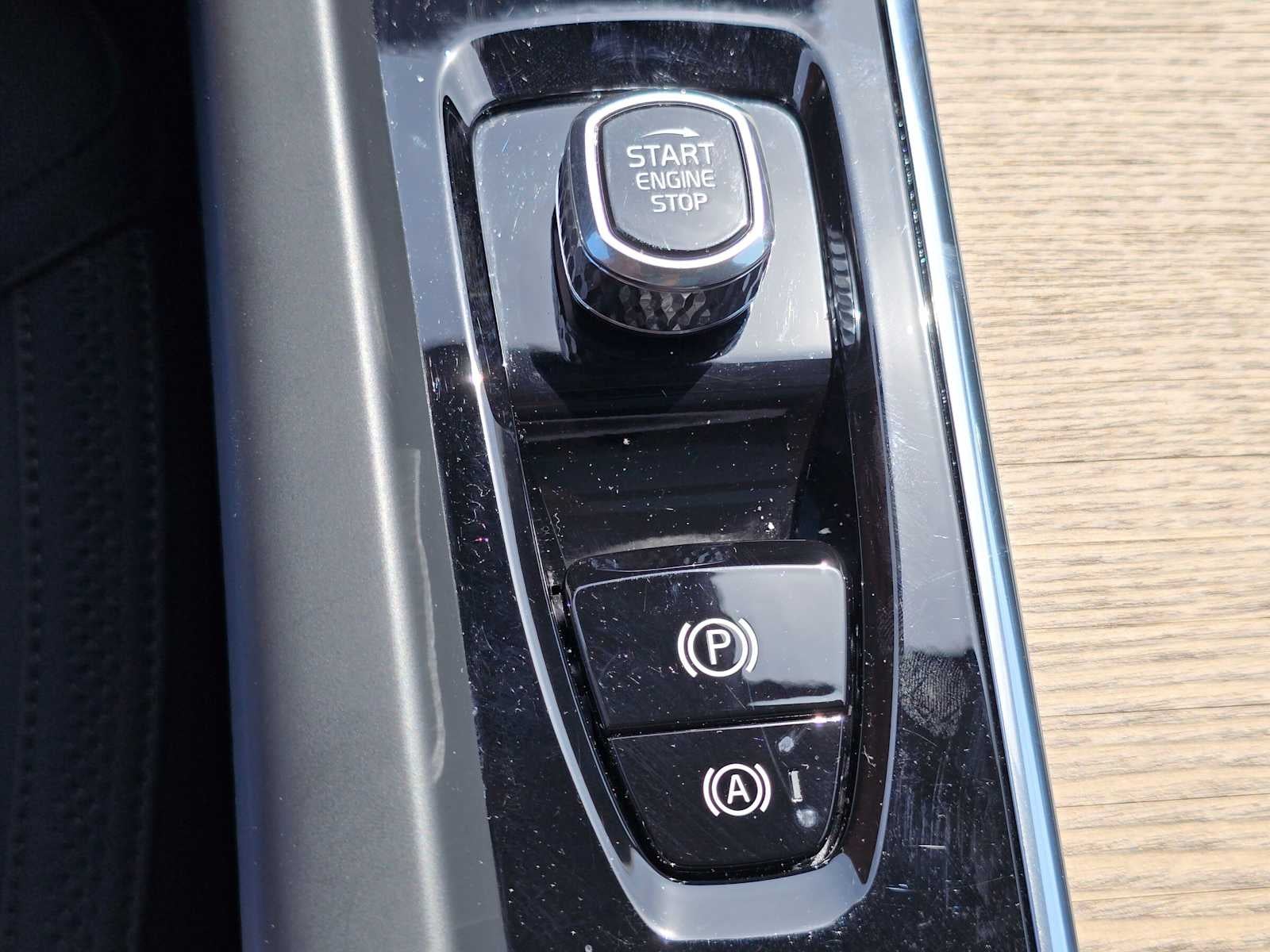 2026 Volvo XC60 Core