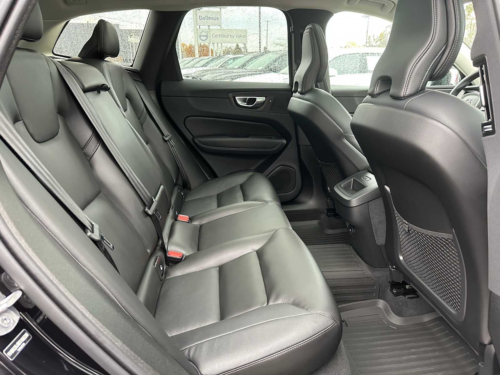 2025 Volvo XC60 Core