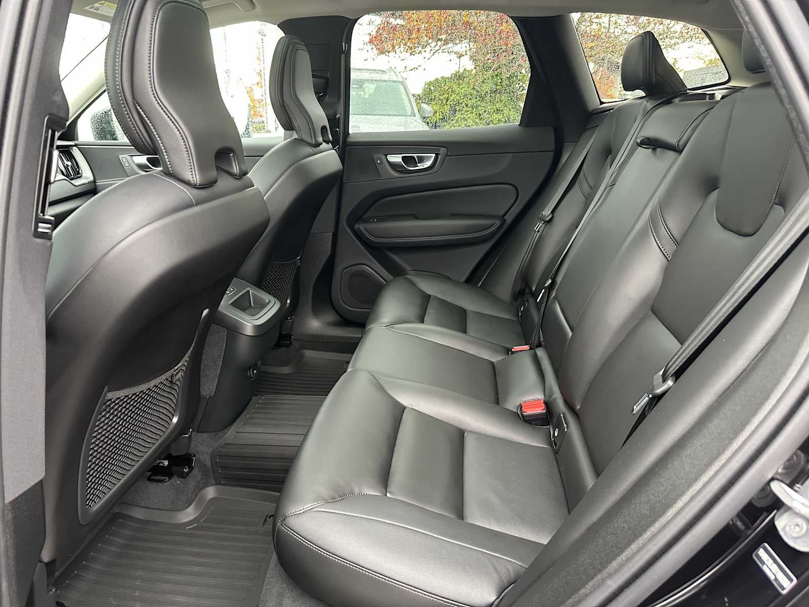 2025 Volvo XC60 Core