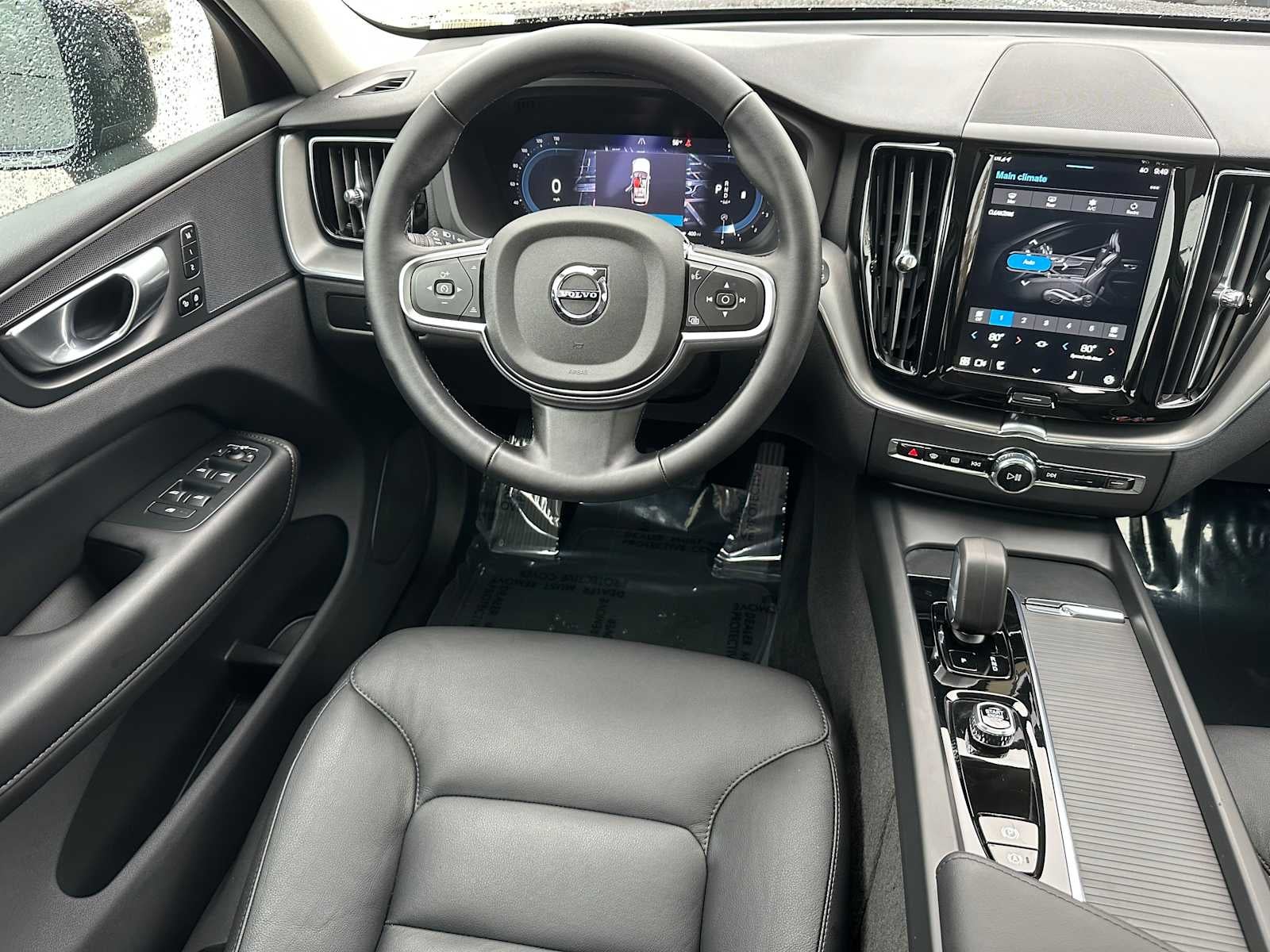 2025 Volvo XC60 Core