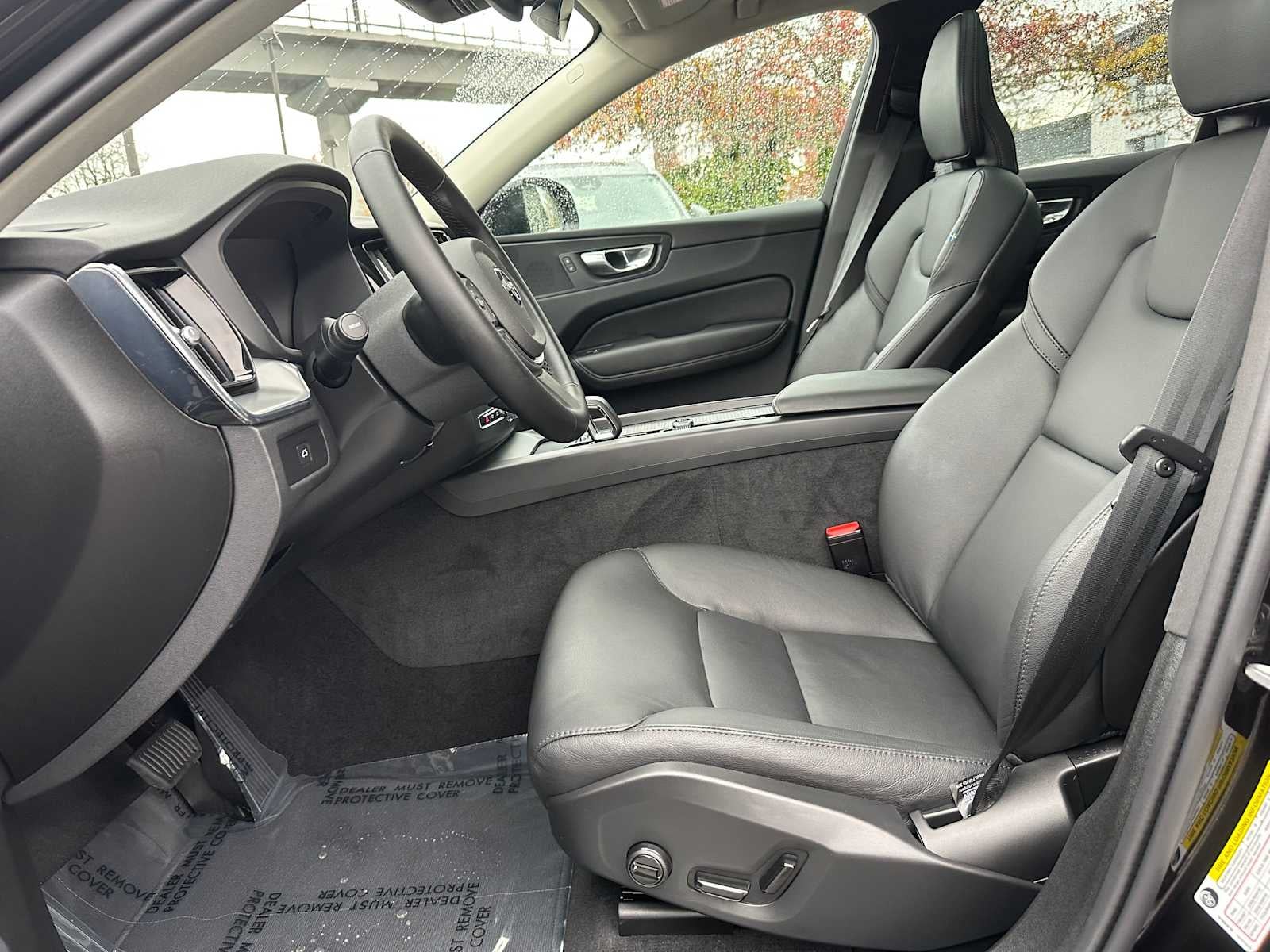 2025 Volvo XC60 Core