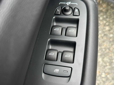 2025 Volvo XC60 Core