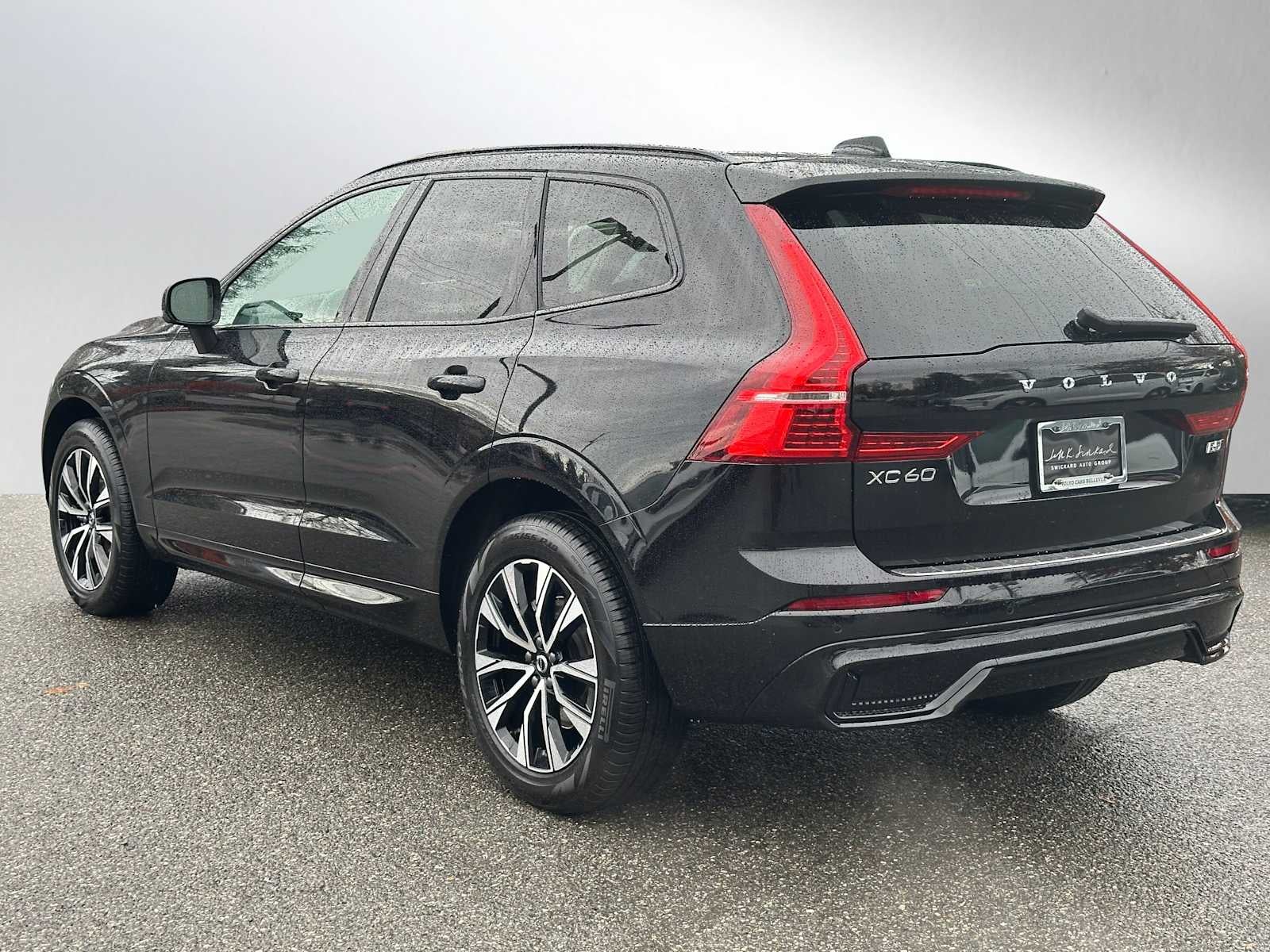 2025 Volvo XC60 Core