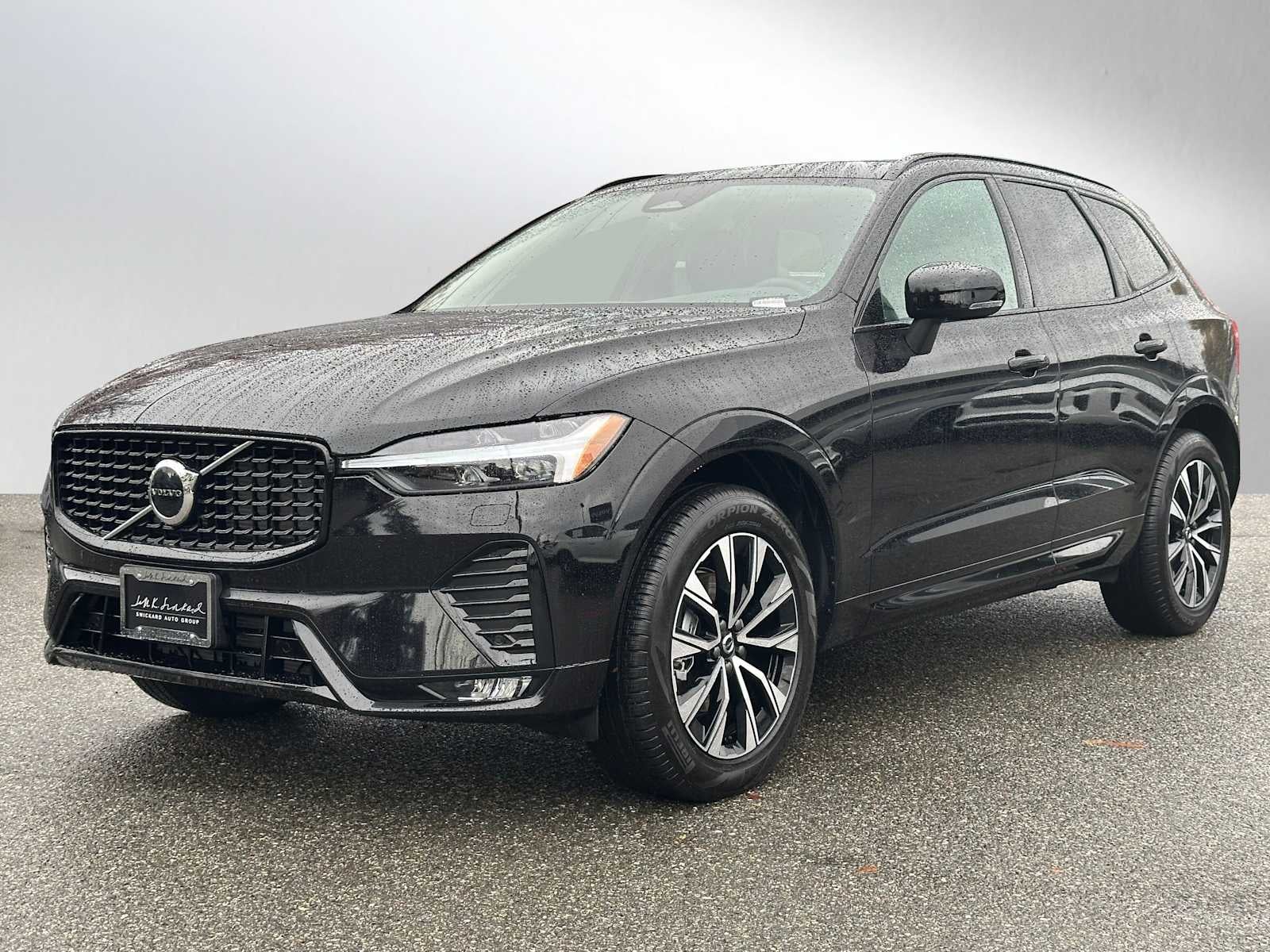 2025 Volvo XC60 Core