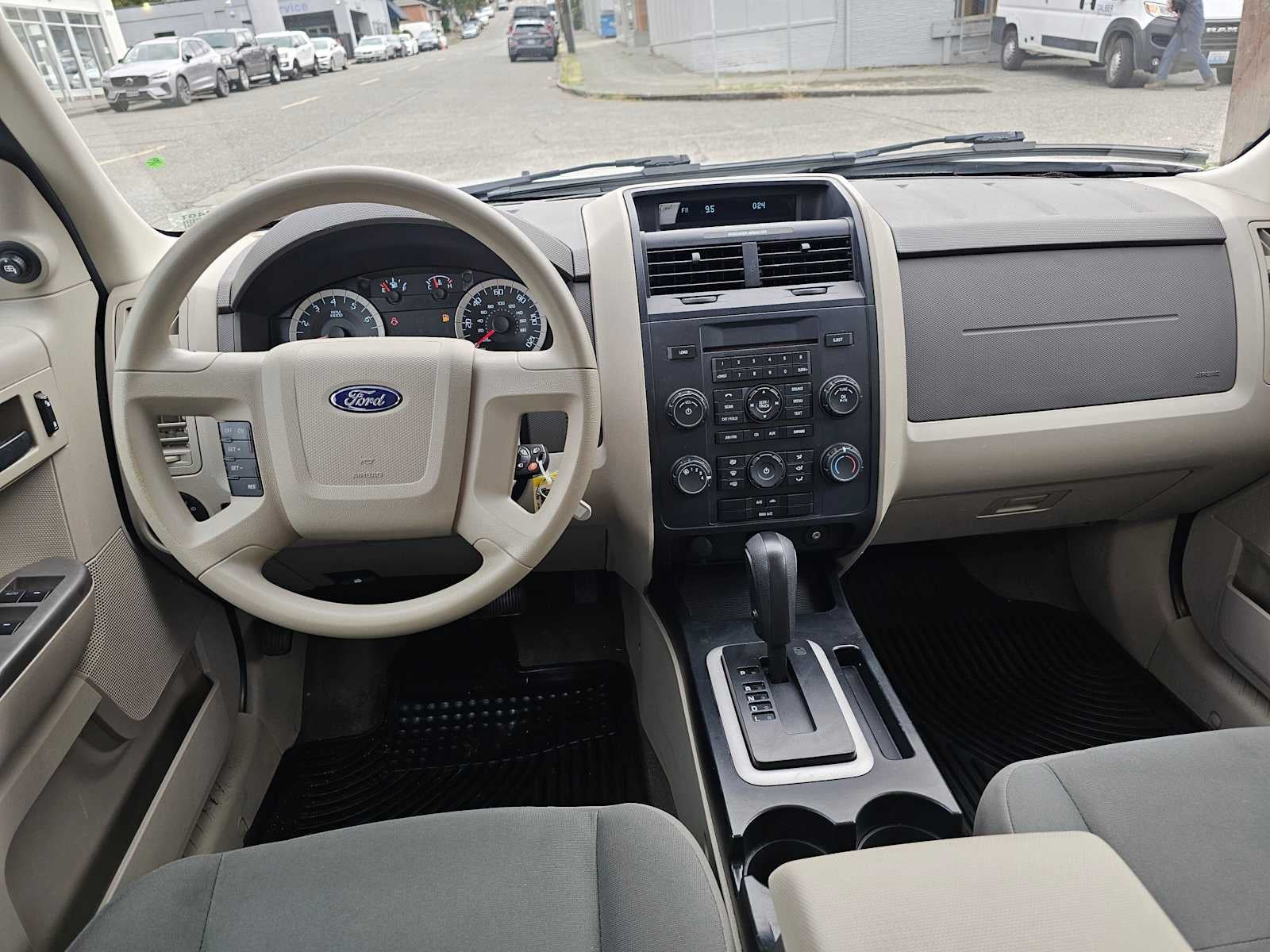 2011 Ford Escape XLS
