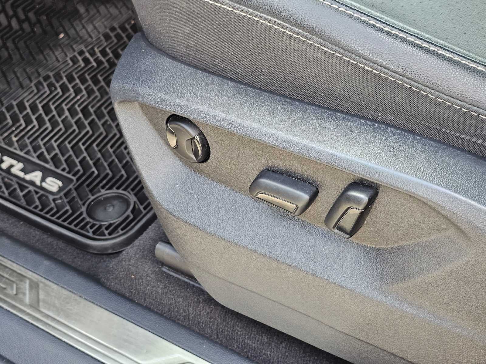 2021 Volkswagen Atlas 3.6L V6 SE w/Technology
