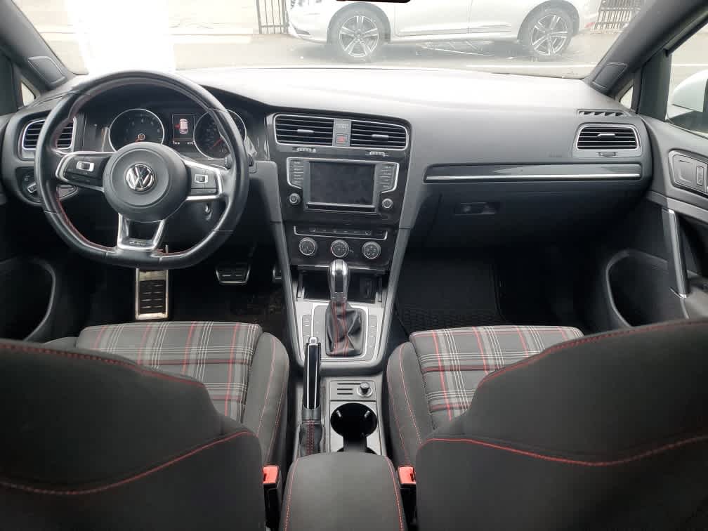2016 Volkswagen Golf GTI SE