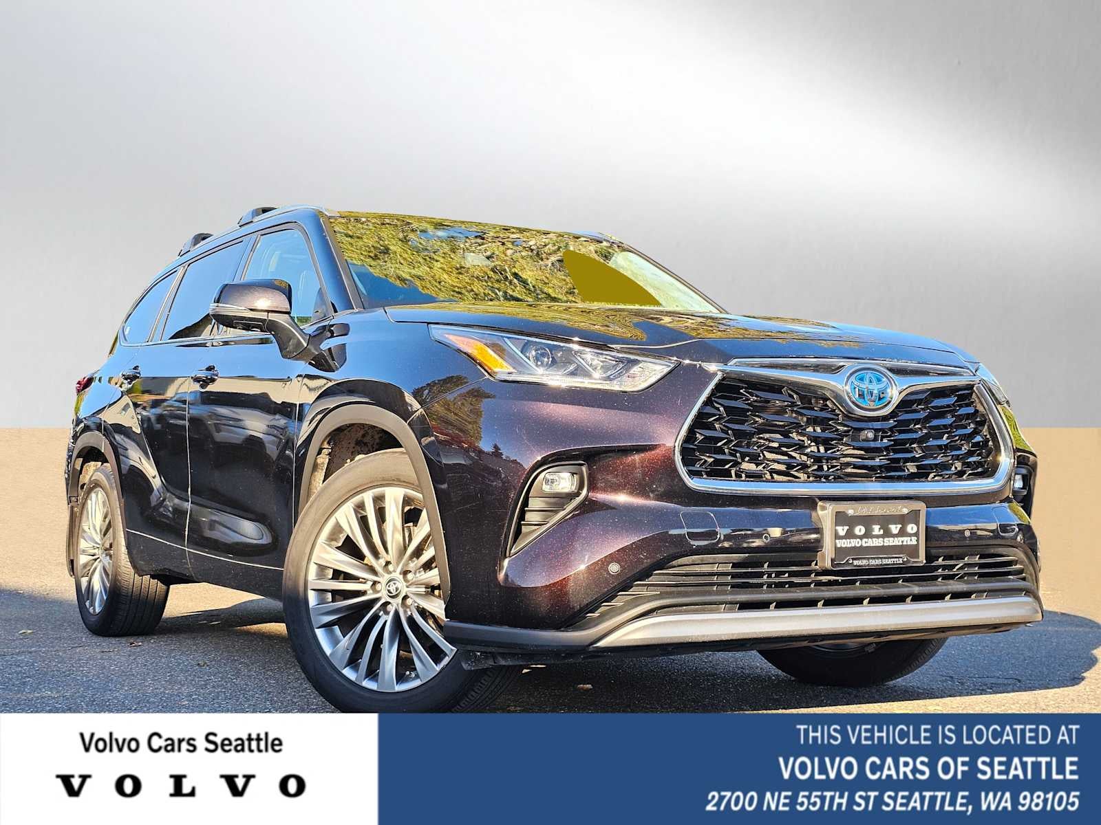 2021 Toyota Highlander Hybrid Platinum