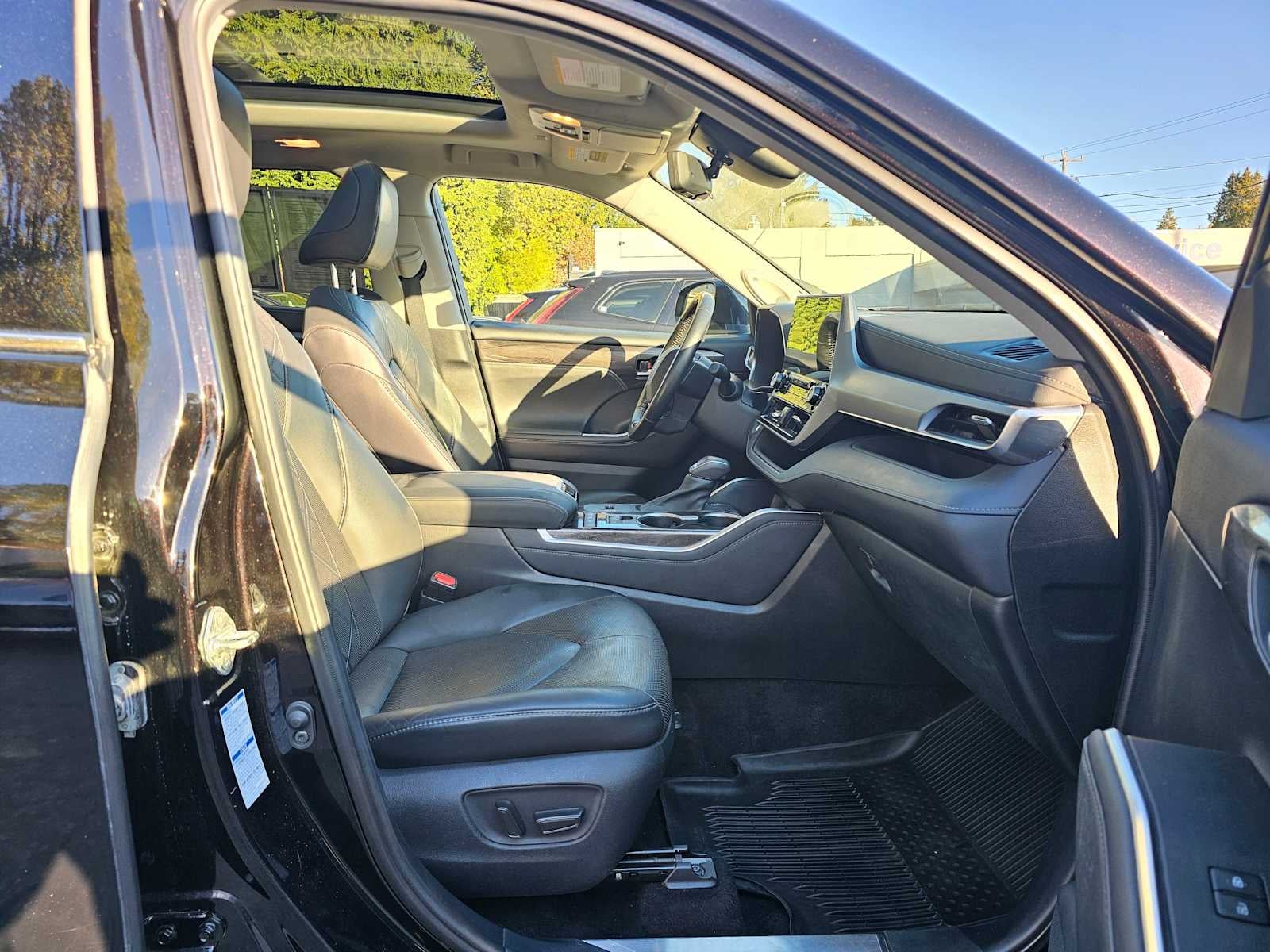 2021 Toyota Highlander Hybrid Platinum