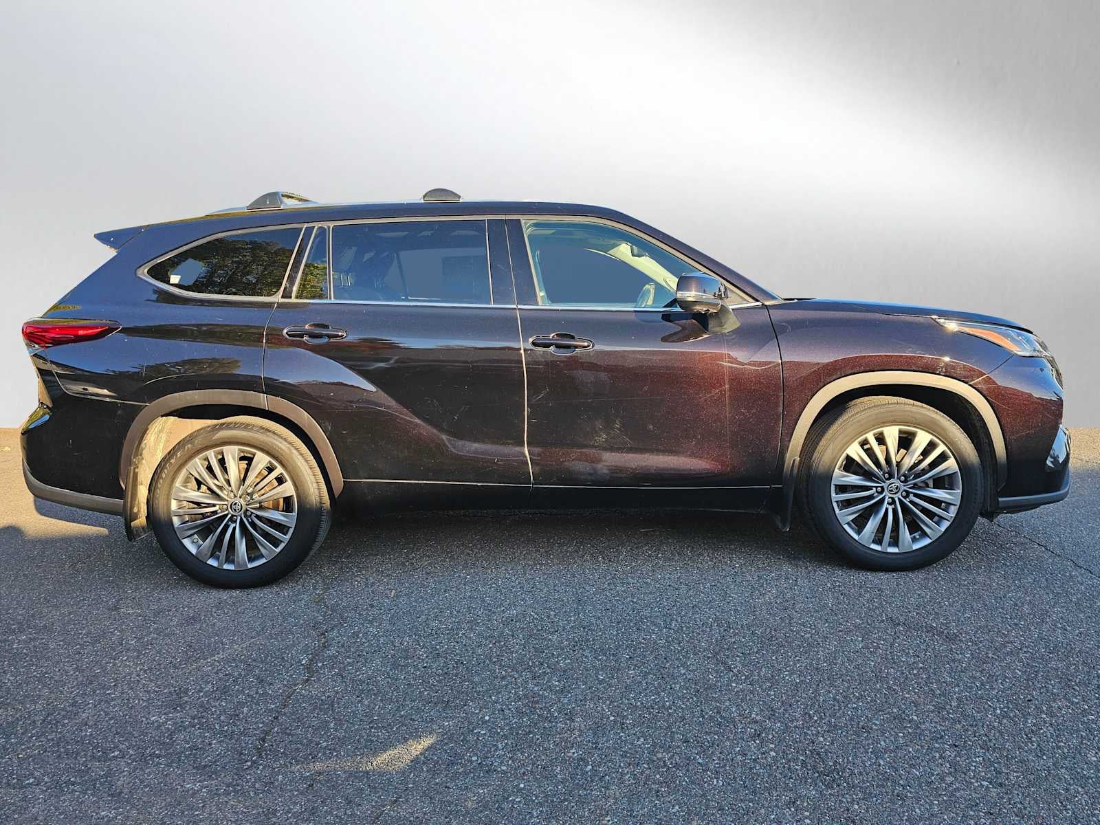 2021 Toyota Highlander Hybrid Platinum