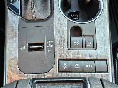 2021 Toyota Highlander Hybrid Platinum
